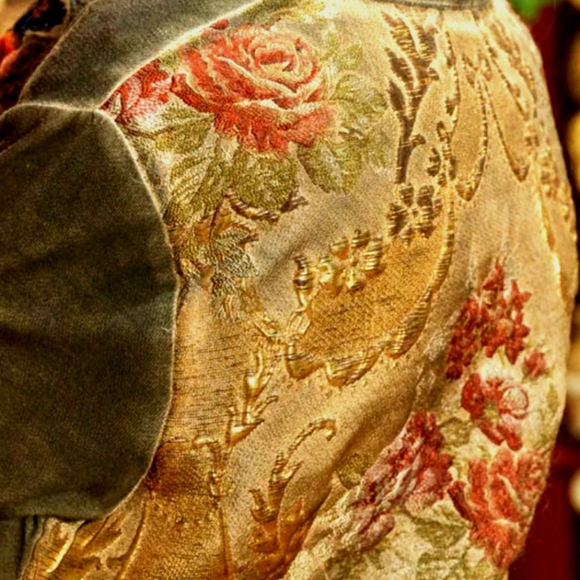 NWT Steampunk Wearable Art Metalic  Golden Embroidery Velvet Long Coat - Picture 13 of 16